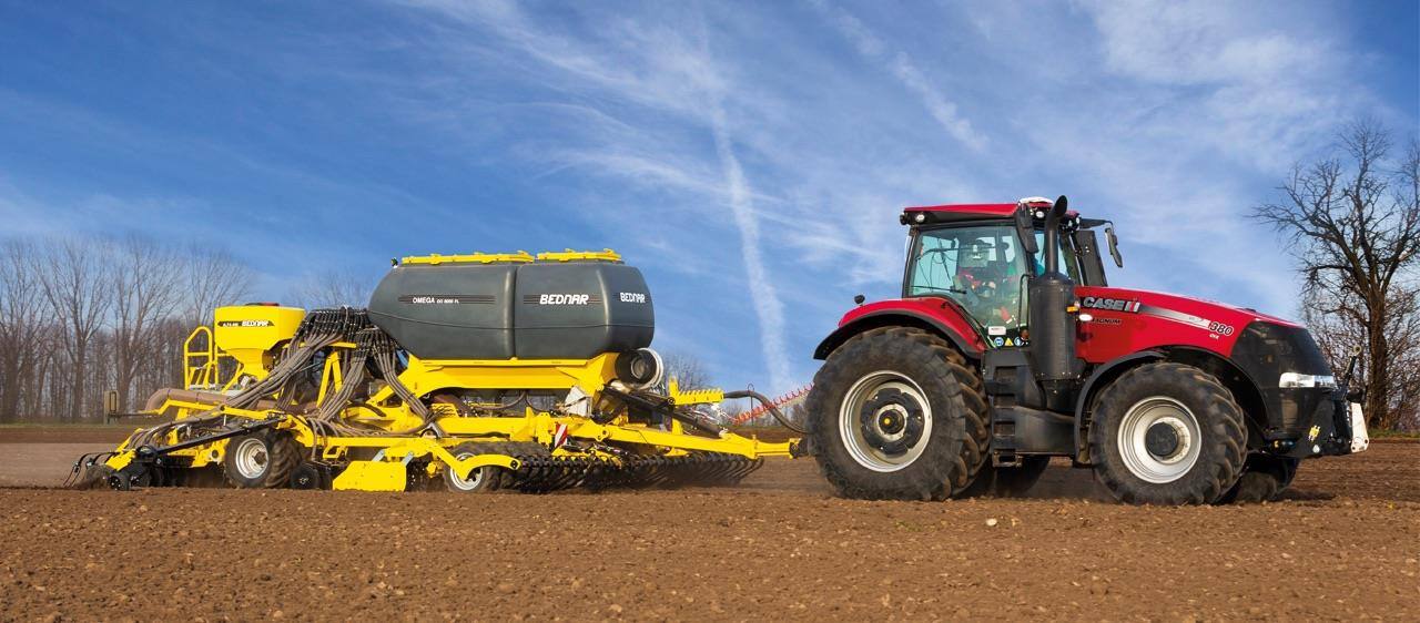 Case IH forms exclusive distribution alliance with Bednar FMT in the UK and ROI markets